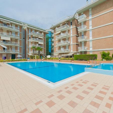 Residence Puerto Del Sol Immobiliare Pacella Lido di Jesolo Bagian luar foto
