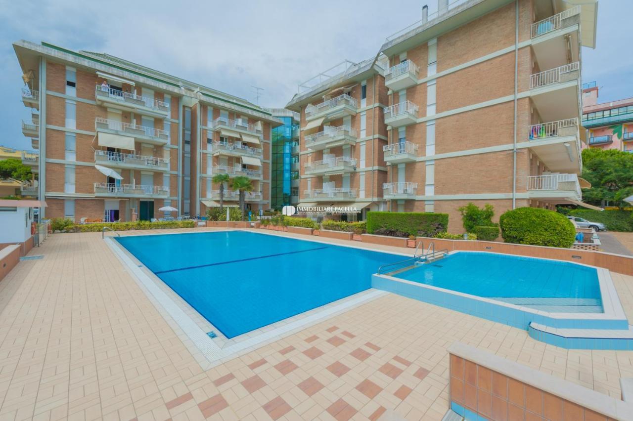 Residence Puerto Del Sol Immobiliare Pacella Lido di Jesolo Bagian luar foto